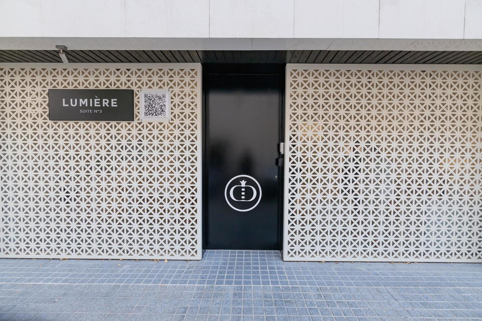 Bhost - Lumiere Suites Cordova Esterno foto