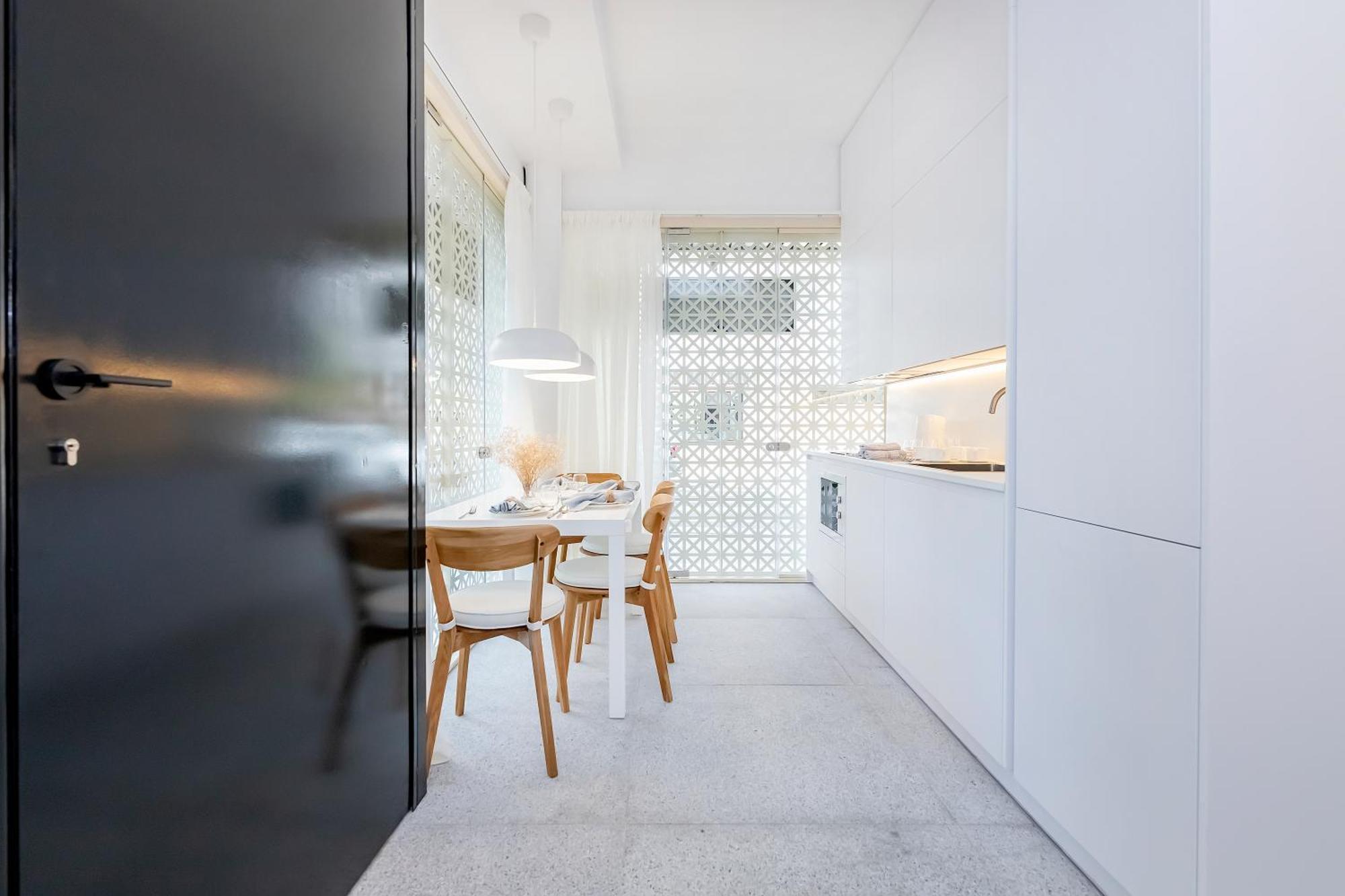 Bhost - Lumiere Suites Cordova Esterno foto