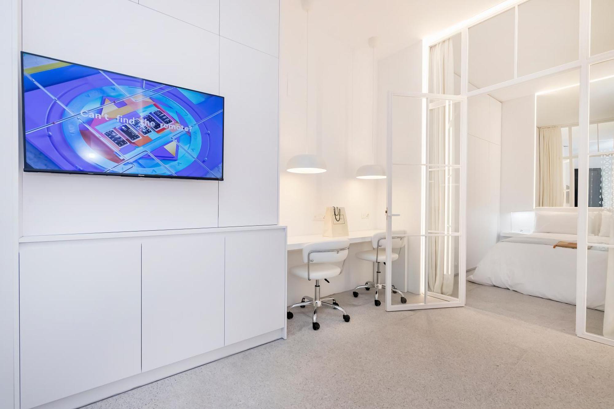 Bhost - Lumiere Suites Cordova Esterno foto