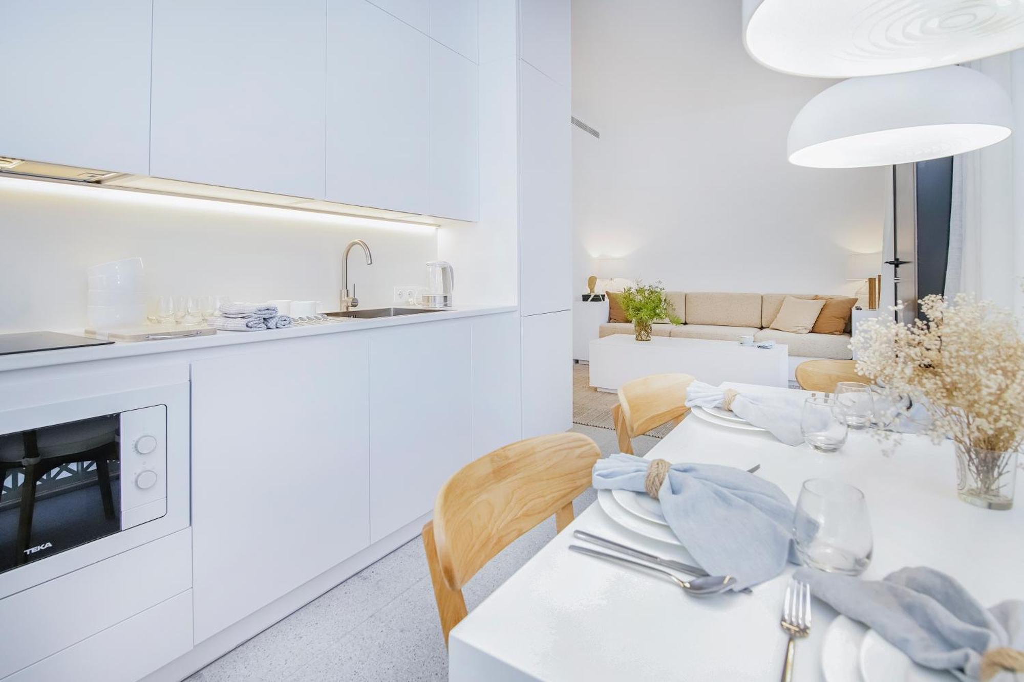 Bhost - Lumiere Suites Cordova Esterno foto